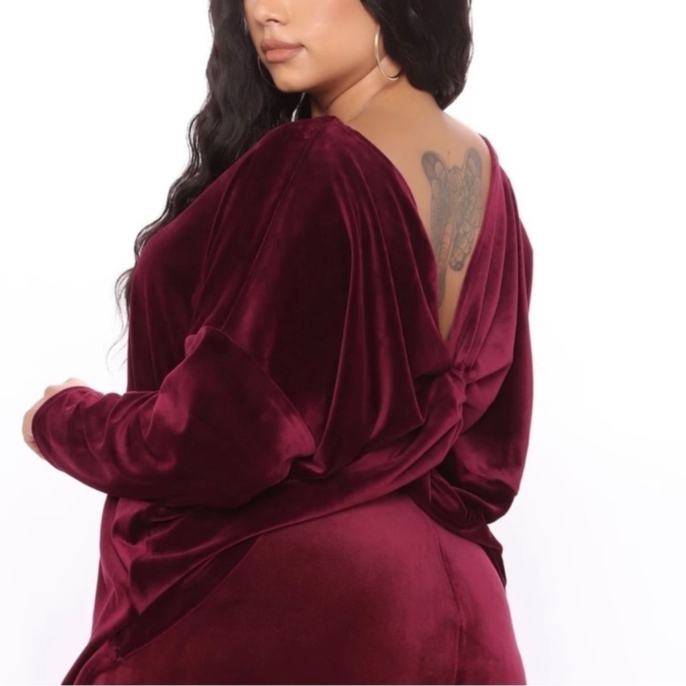Fashion Nova Burgundy Velour Tunic Open Back Twist Long Sleeve Velvet Top